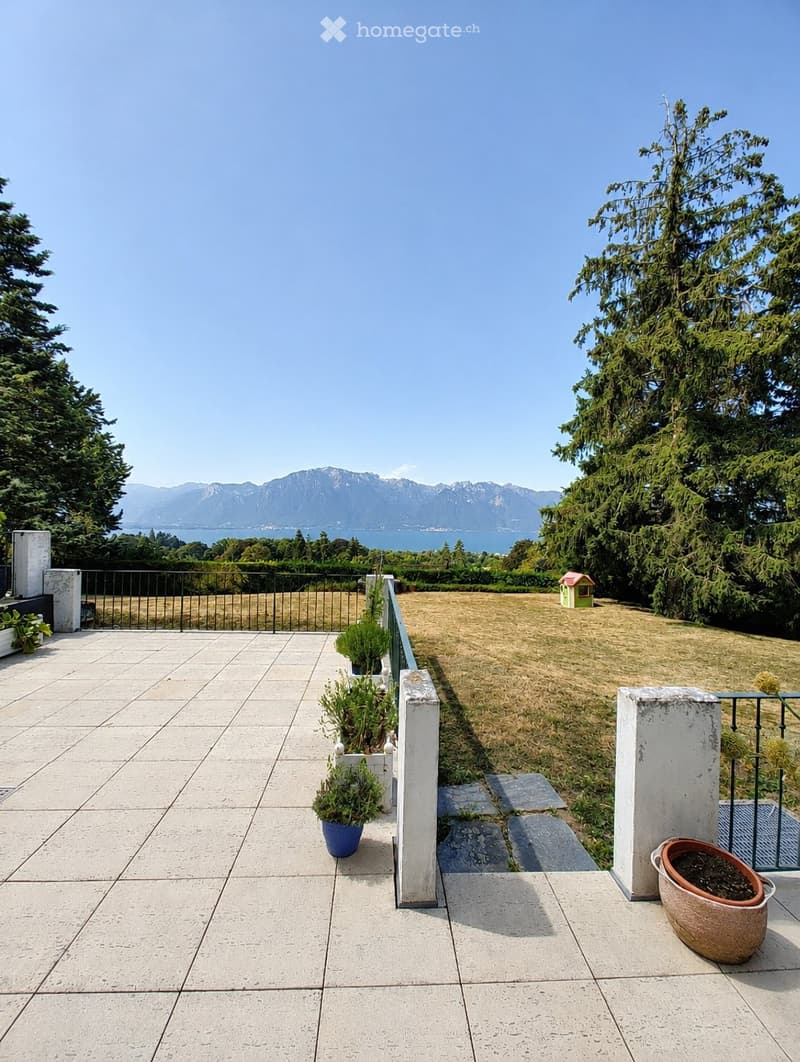 Appartement 2 pièces 76 m² terrasse. Vue sur lac  St-Légier (2)