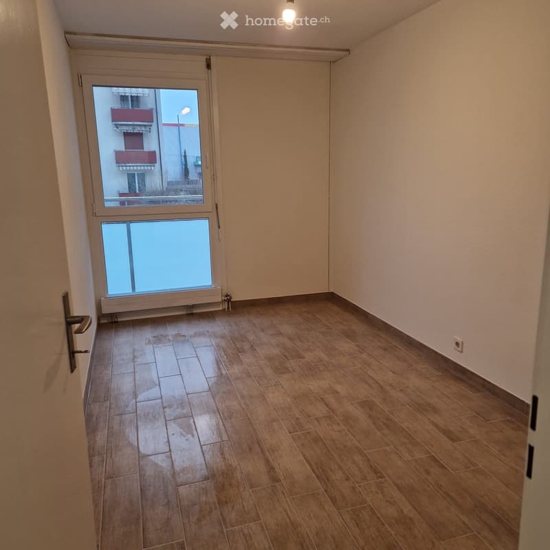 Location Appt 3,5 Renens près de la piscine (5)