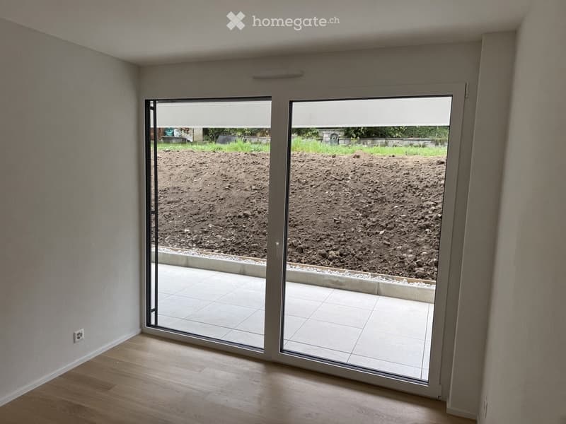 À louer  grand 2.5 p neuf avec terrasse et jardin exclusif (4)