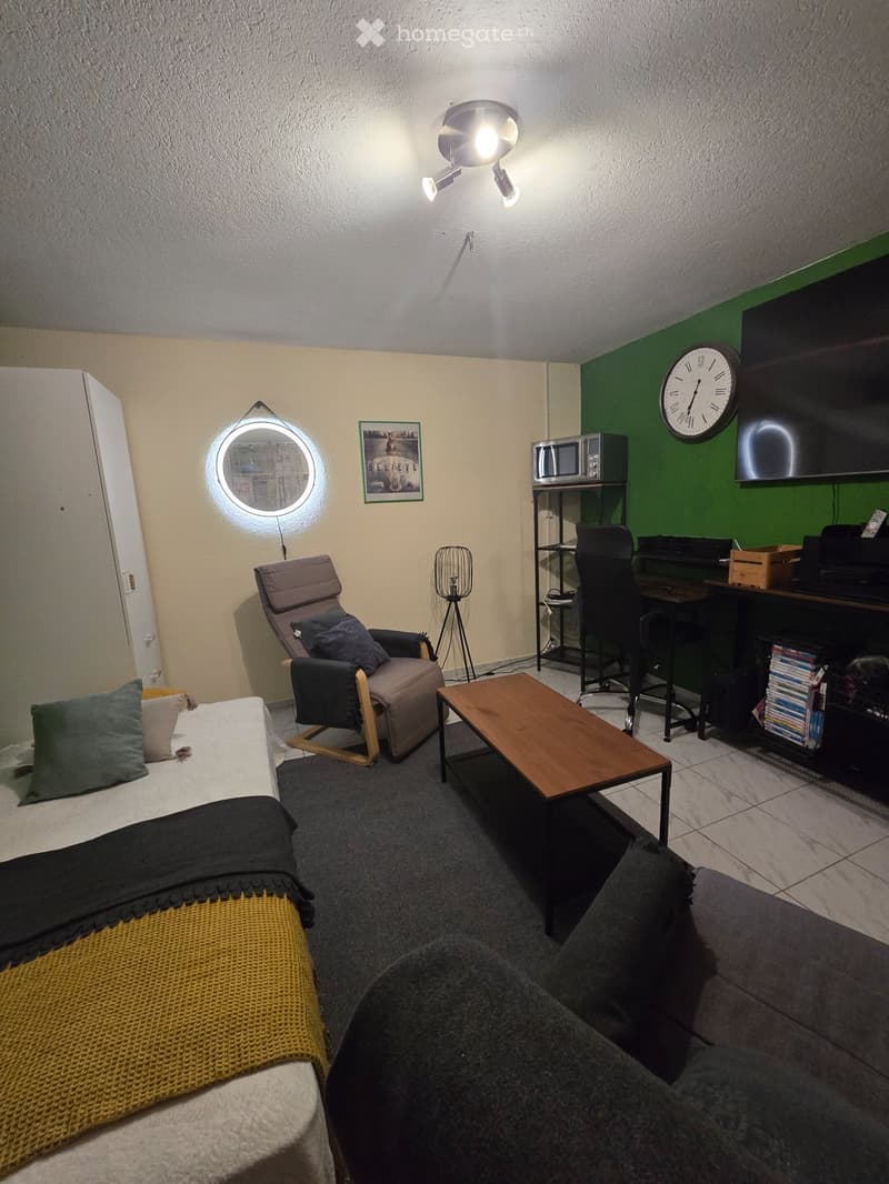 Chambre meublée 20m2 : bureau, TV à 800.- charges comprises (4)