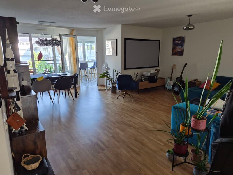 Bail à reprendre. Très bel et grand appartement de 5 pièces (1)