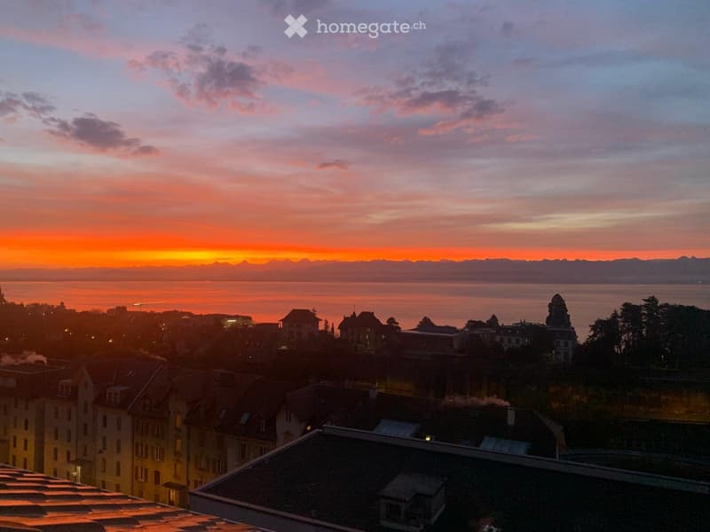 Charmant appartement en attique de 2.5 pièces à Neuchâtel (5)
