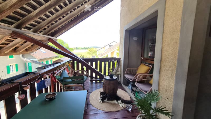 Charmant 3.5 pièces de 120 m² à Éclagnens grand balcon calme (1)