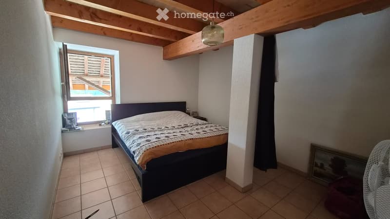 Charmant 3.5 pièces de 120 m² à Éclagnens grand balcon calme (4)