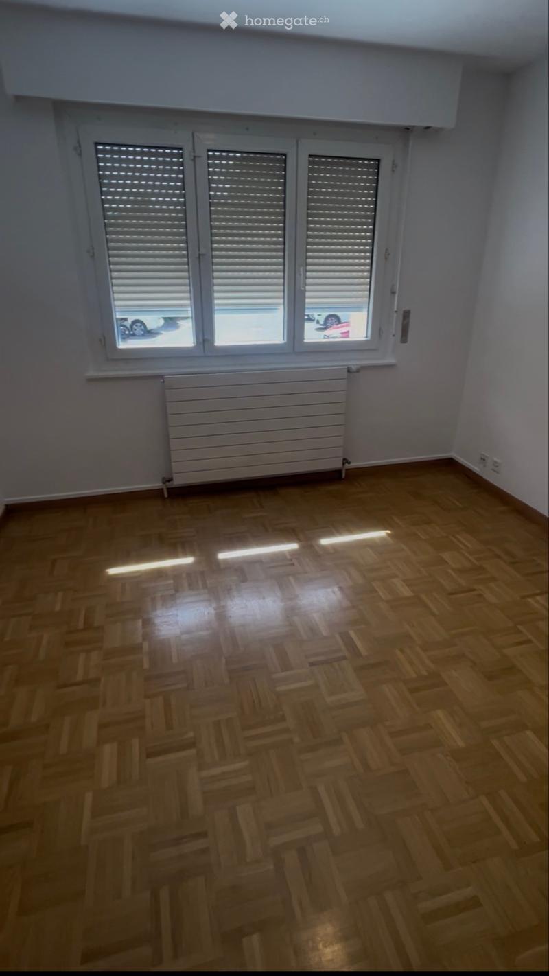 Studio 2 mins de la gare de nyon (2)