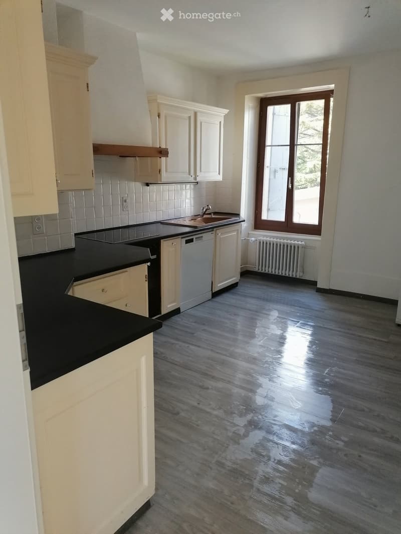 Le Landeron - 4.5 pièces 90 m², cheminée et parking compris (5)