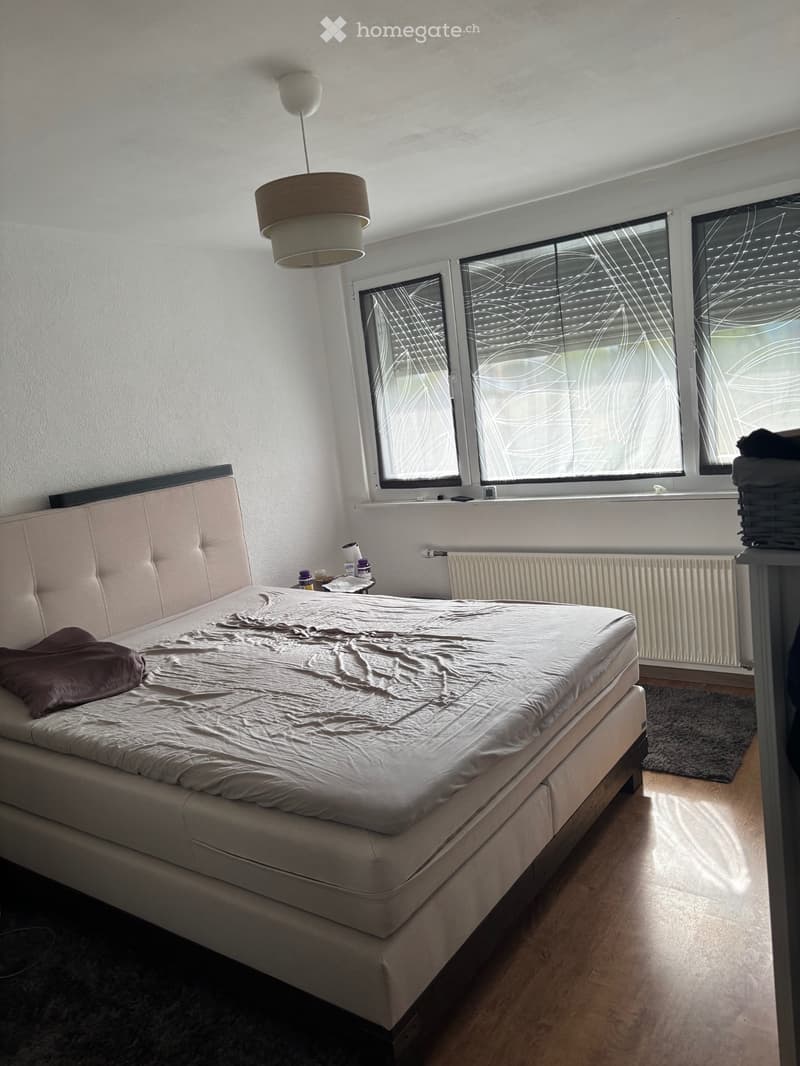 4.5 pièces rénové avec balcon aux Breuleux (4)