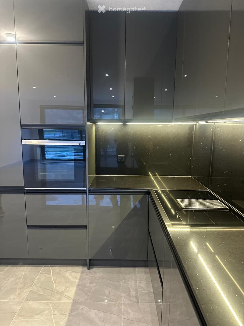 top moderne 2.5 Zimmerwohnung (3)