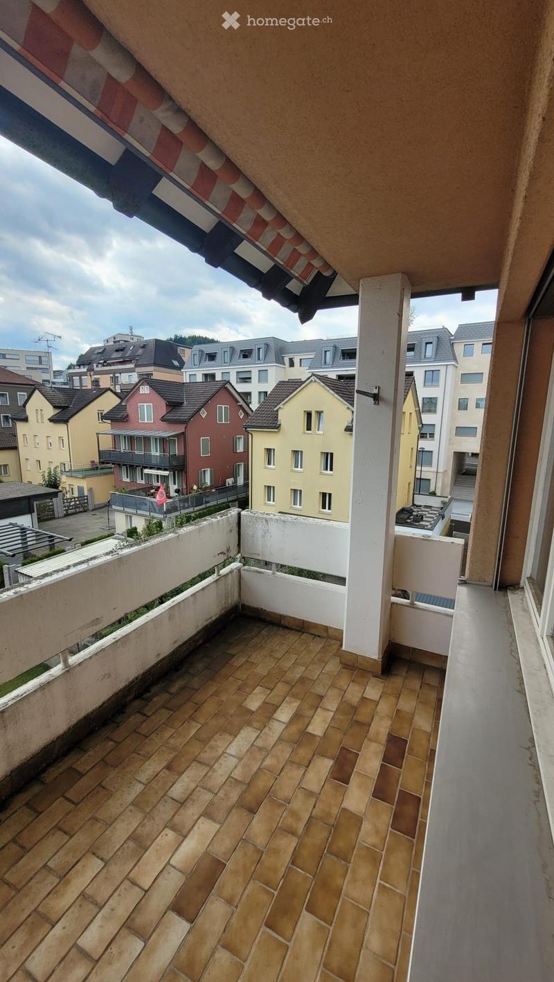 Zentrale 1.5-Zimmer-Wohnung mit Balkon (4)