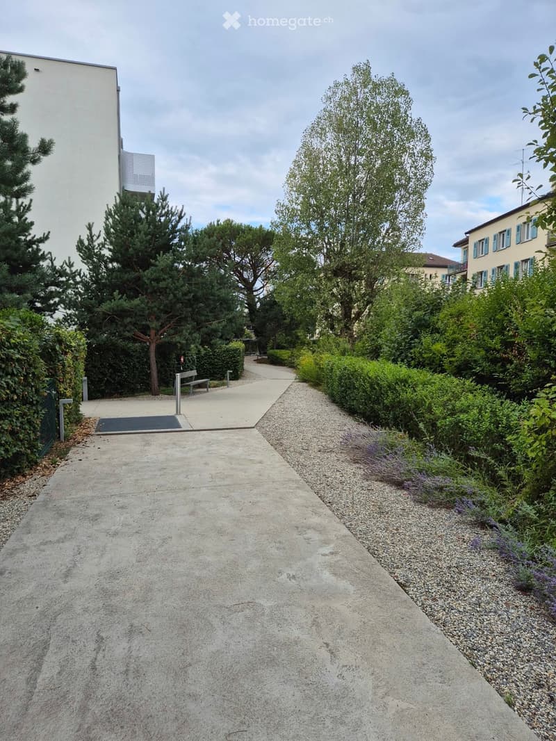 STUDIO au 3 ème étage dans un quartier très calme (4)