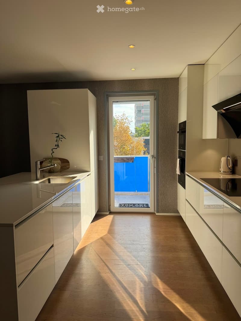 Fully furnished 3 bedroom apartment, 5200 CHF including all (5)