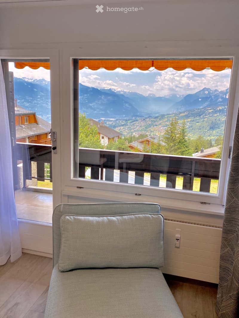 Super studio 1.5 pcs rénové, balcon, parking, Vue des Alpes (7)