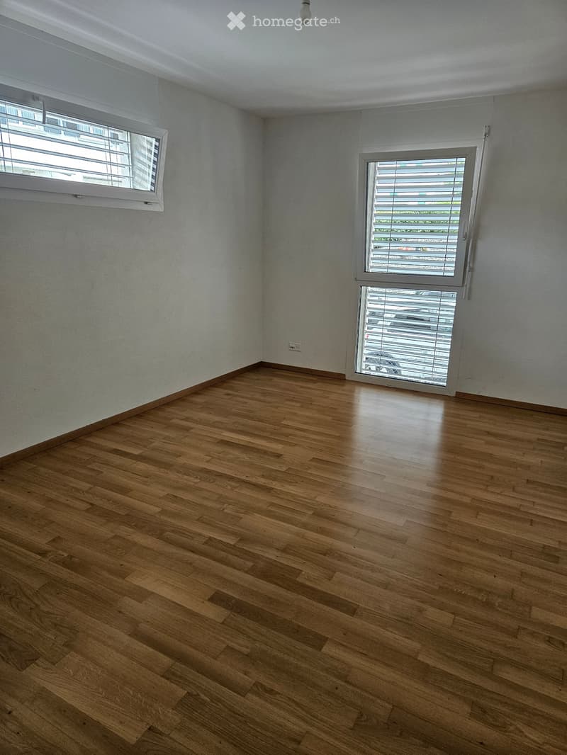 A Louer - Appartement 2,5 pièces Châtel-St-Denis centre (3)