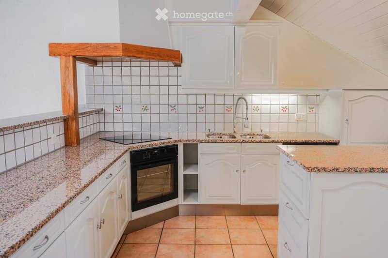 Bel appartement à louer dans maison villageoise à Yens (2)