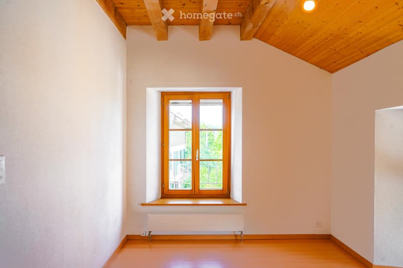 Bel appartement à louer dans maison villageoise à Yens (5)