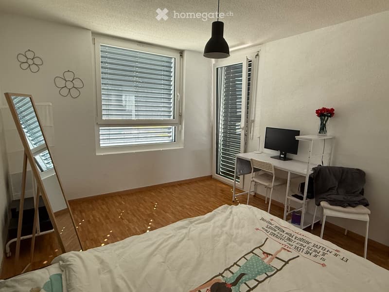 Chambre meublée avec balcon privé (2)