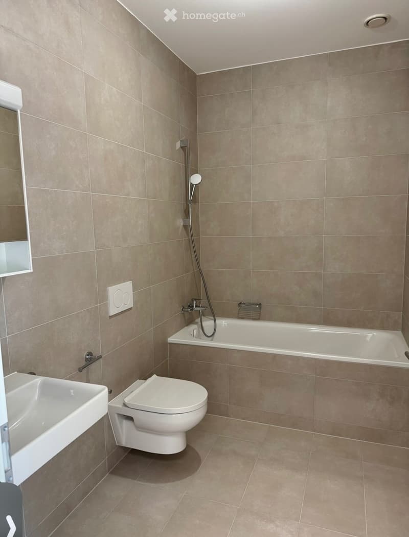 À louer immédiatement  Bel appartement 2,5 pièces à Sion (2)