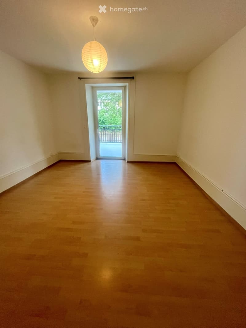 Spacieux appartement de 3 pièces avec grand balcon (4)