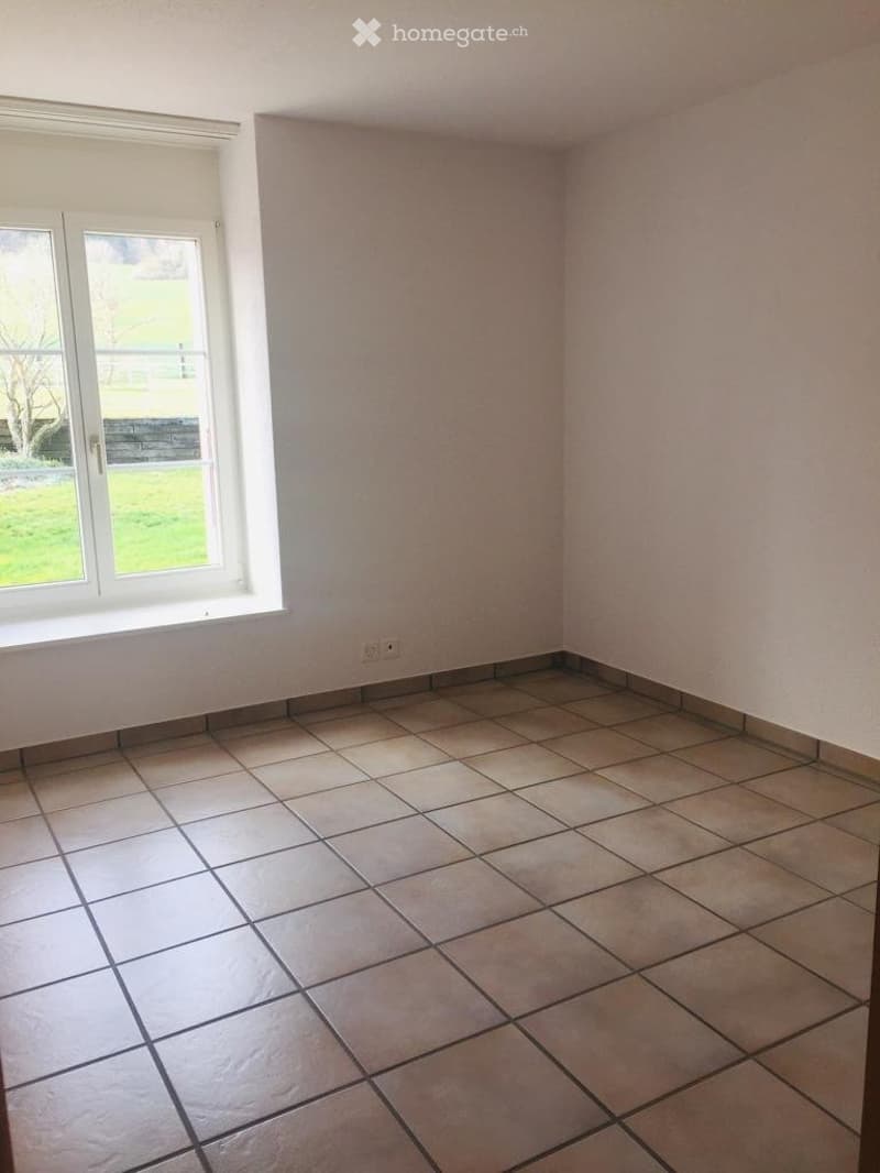 4 1/2 Zimmer Parterre Wohnung zu vermieten (5)
