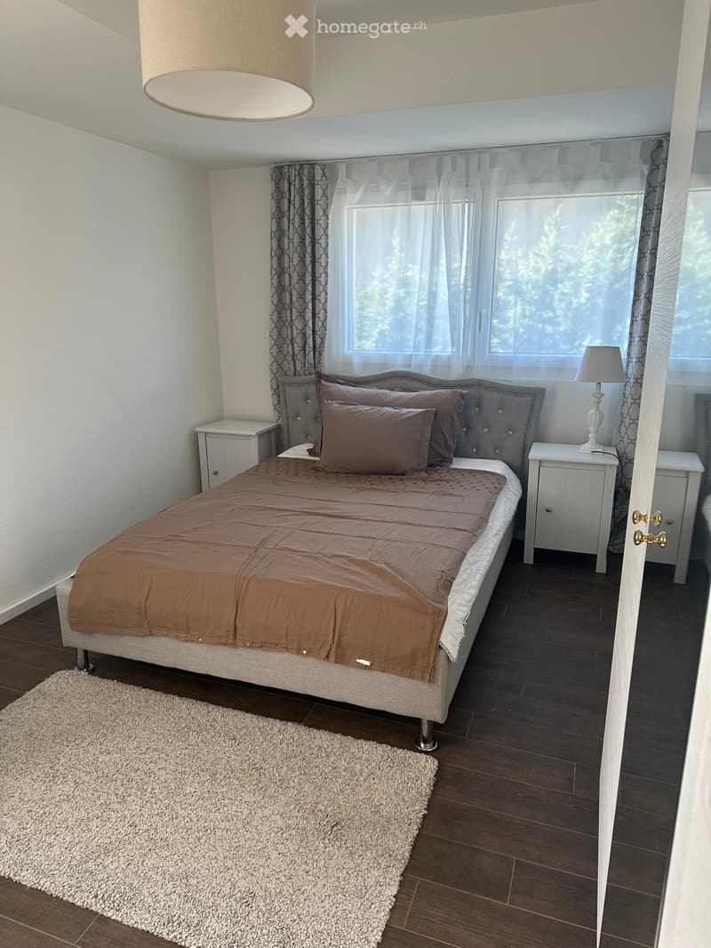 Chambre à louer pour étudiante Wavre / La Tène (1)
