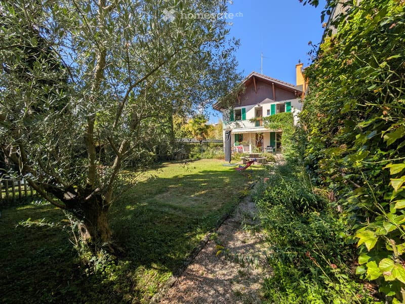 Superbe duplex lumineux 5 pièces avec jardin (1)