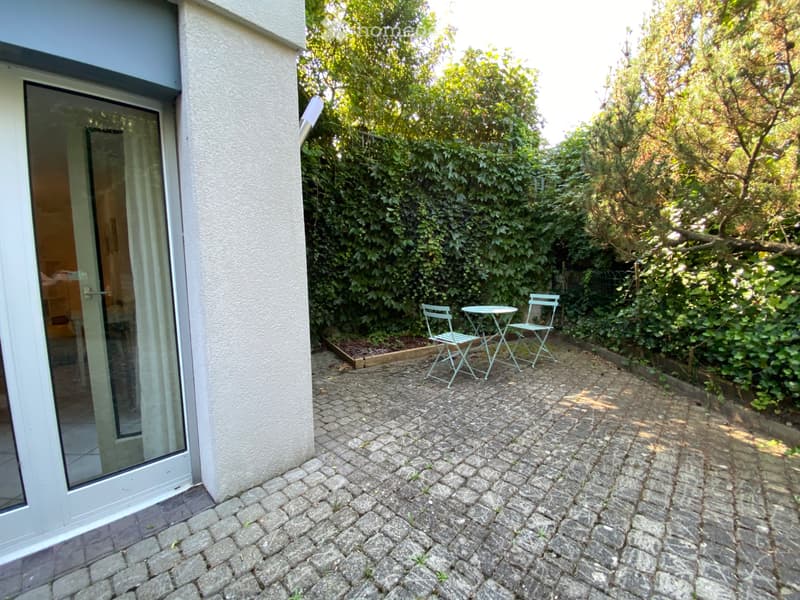 Schönes möbliertes Studio zu vermieten (3)