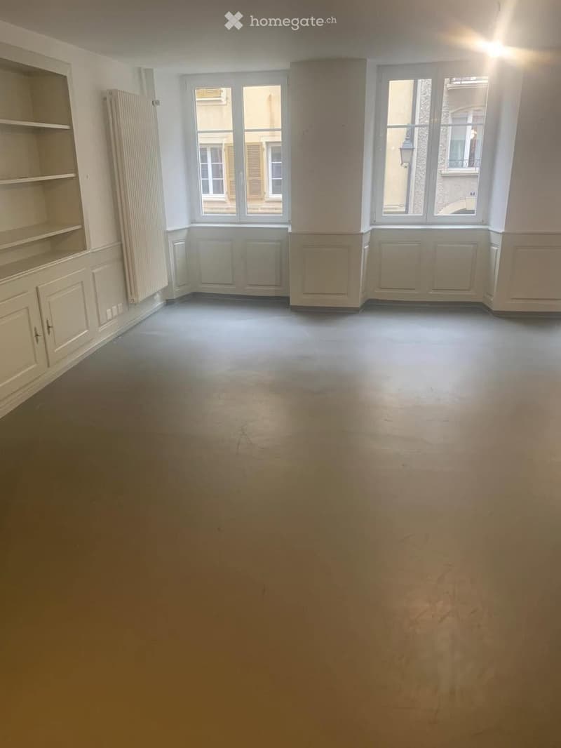 Surface commerciale / Bureaux (1)