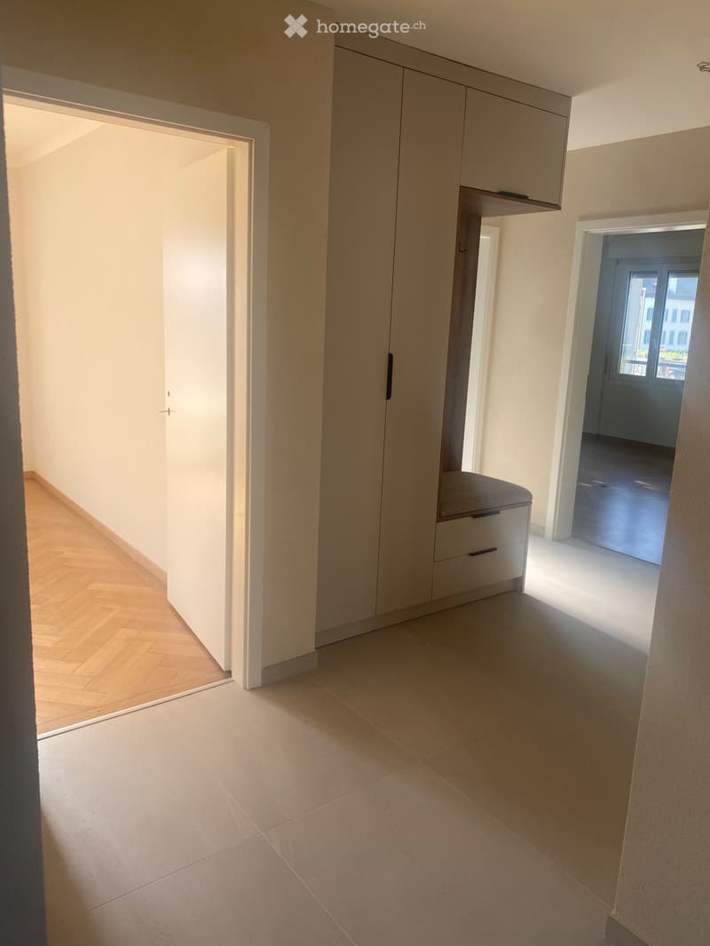 À louer à Aigle 4,5 pièces neuf avec 2 grands balcons (2)