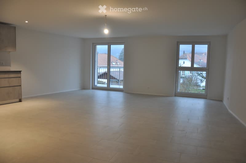 APPARTEMENT 3.5 pièces rénové, 102 m² au centre du Landeron (2)