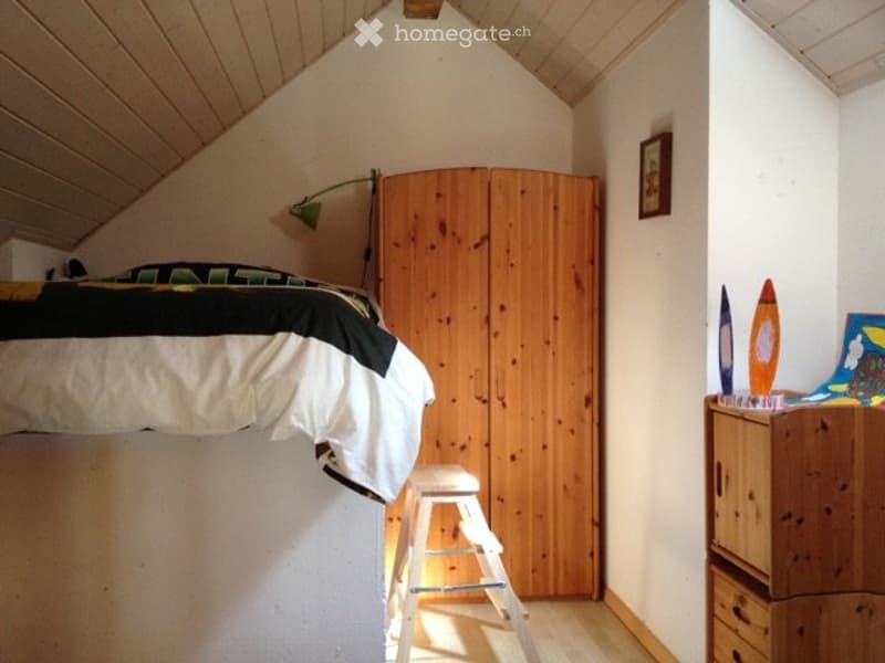 Chambre Meublée en Mezzanine (2)