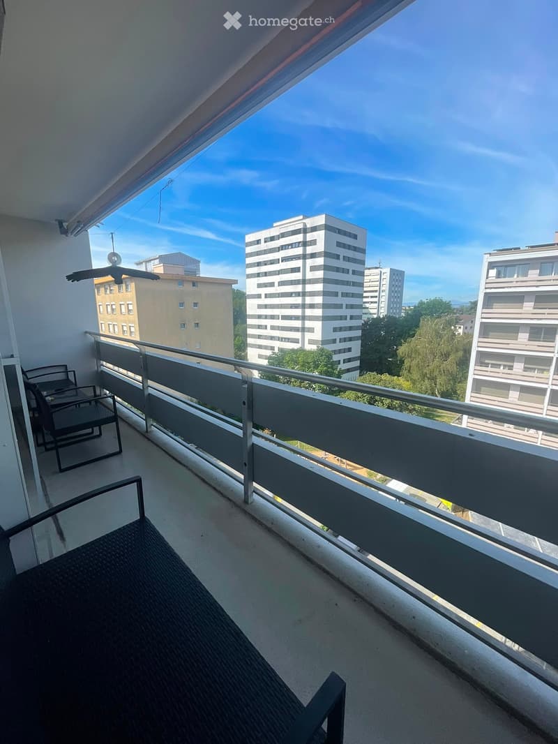 Appartement de 2 pièces, 6ème étage, 59m2, 1550.- (4)