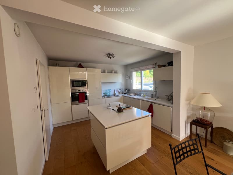 Bel appartement à louer à Divonne (2)