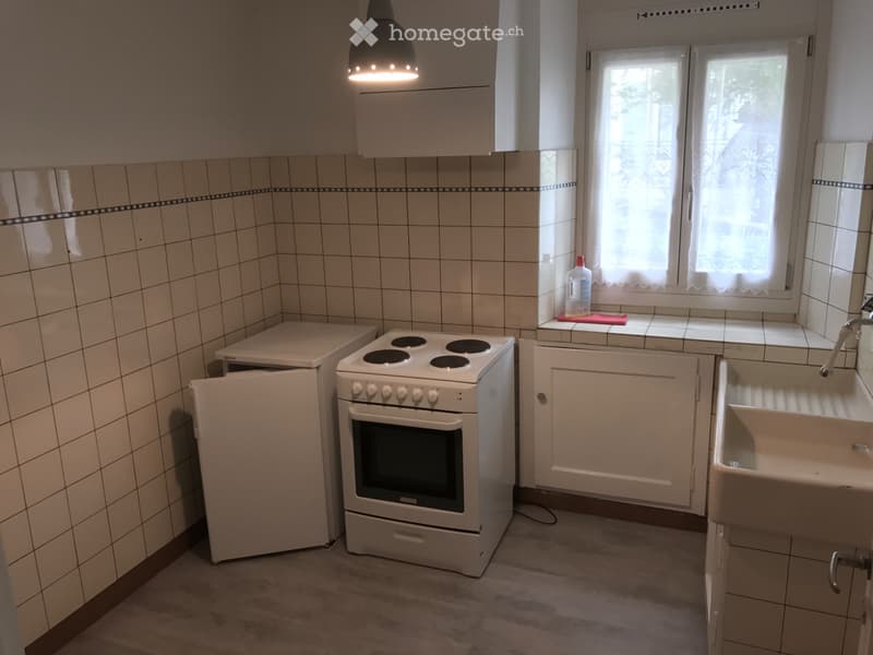 A louer studio à ETUDIANTE, quartier UniMail, Neuchâtel (3)