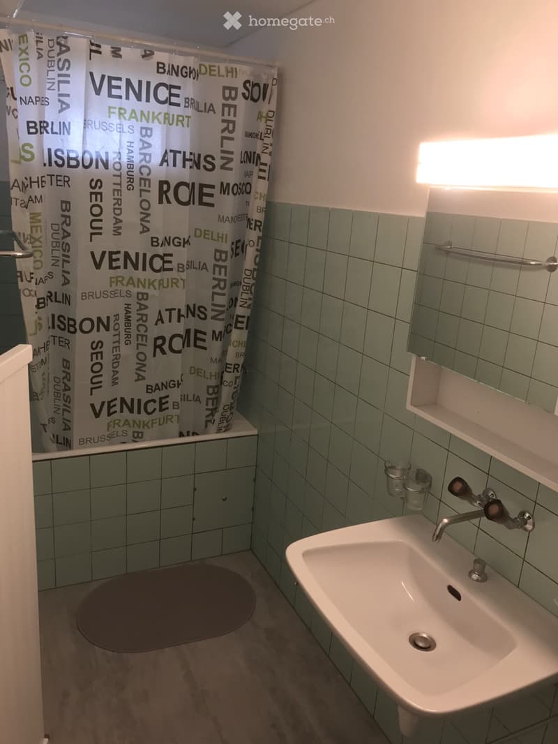 A louer studio à ETUDIANTE, quartier UniMail, Neuchâtel (4)