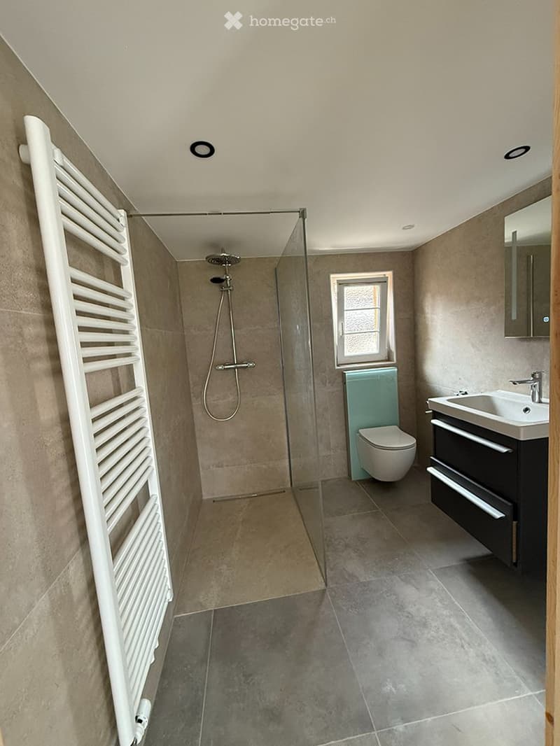 À louer à Chermignon, magnifique appartement 4½ pièces. (3)