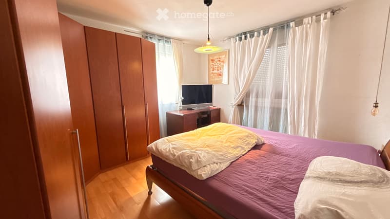 Chambre meublée dans quartier calme (2)