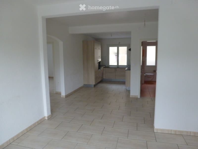 Appartement à louer de 5,5 pièces CHF 1 200.- par mois (1)