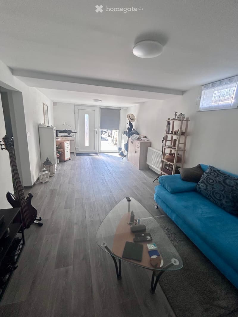 Gemütliche 2.5 Zimmer Wohnung in Corgémont (1)