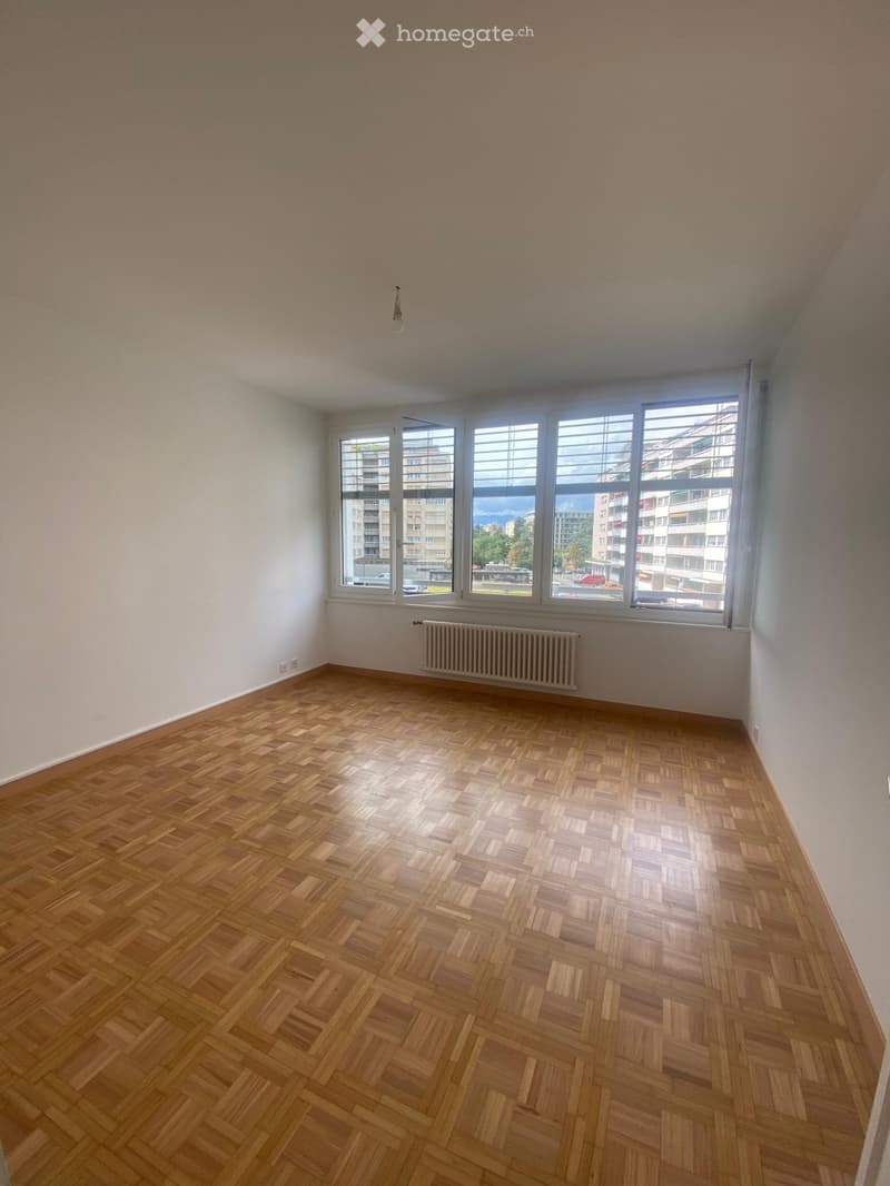Studio (1 pièce) avec cuisine et salle de bain séparées (1)