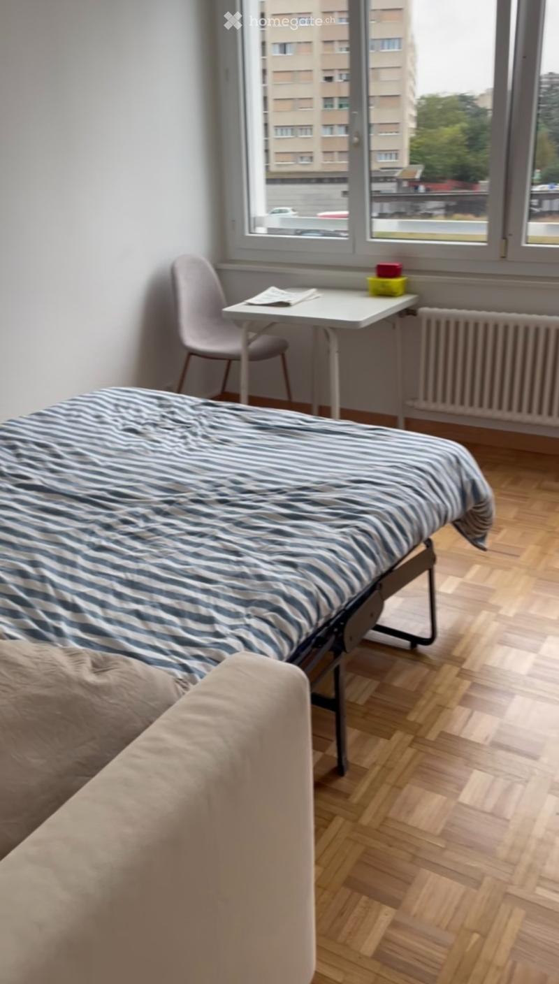 Studio (1 pièce) avec cuisine et salle de bain séparées (2)