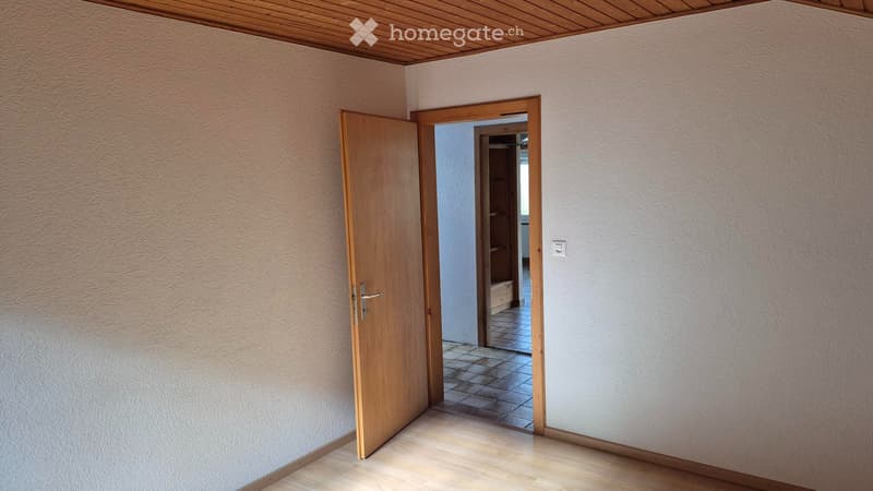 Spacieux appartement 3.5 pces au 1er étage sous les combles (4)