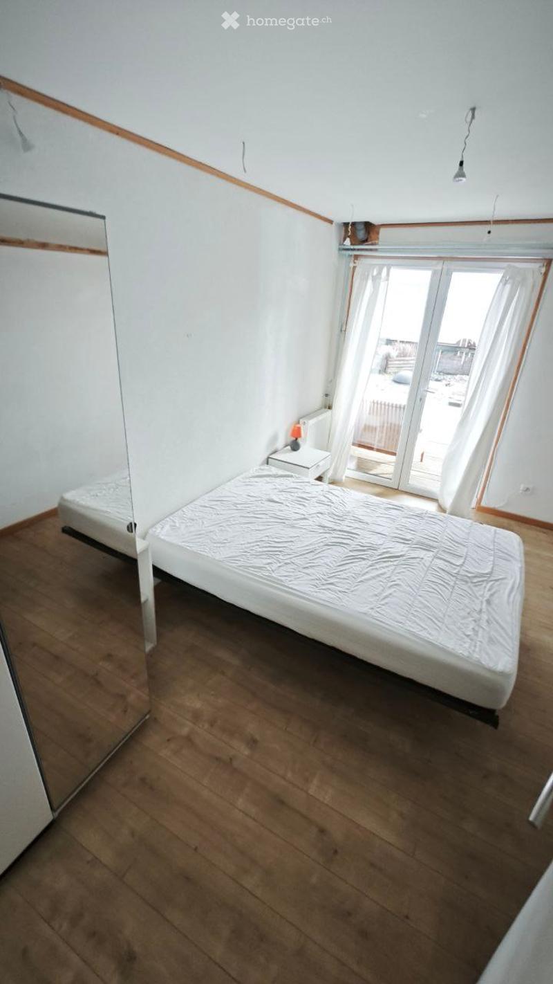 Une chambre si libère dans une Ecovillage (3)