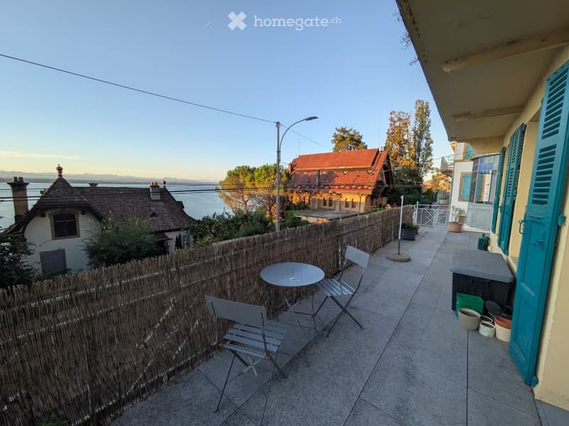 Charmant appartement de 3,5 pièces avec vue sur le lac (1)