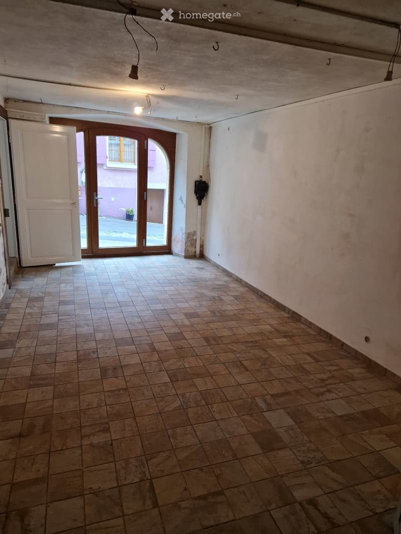 Maison de ville ancienne avec atelier/magasin (2)