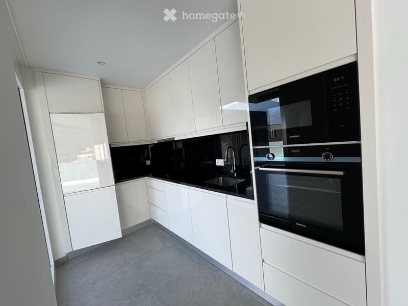 À louer Appartement neuf de 3.5 pièces en attique (1)