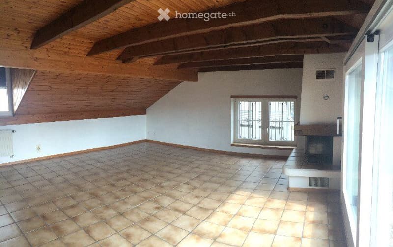 Grande appartement mansardé à louer - 3.5 pcs. Bienne (3)