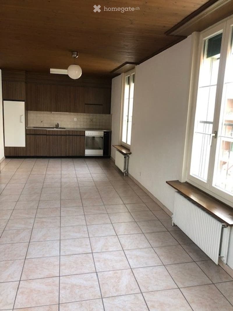 Bel appartement mansardé 2.5 pièces à Bienne (2)