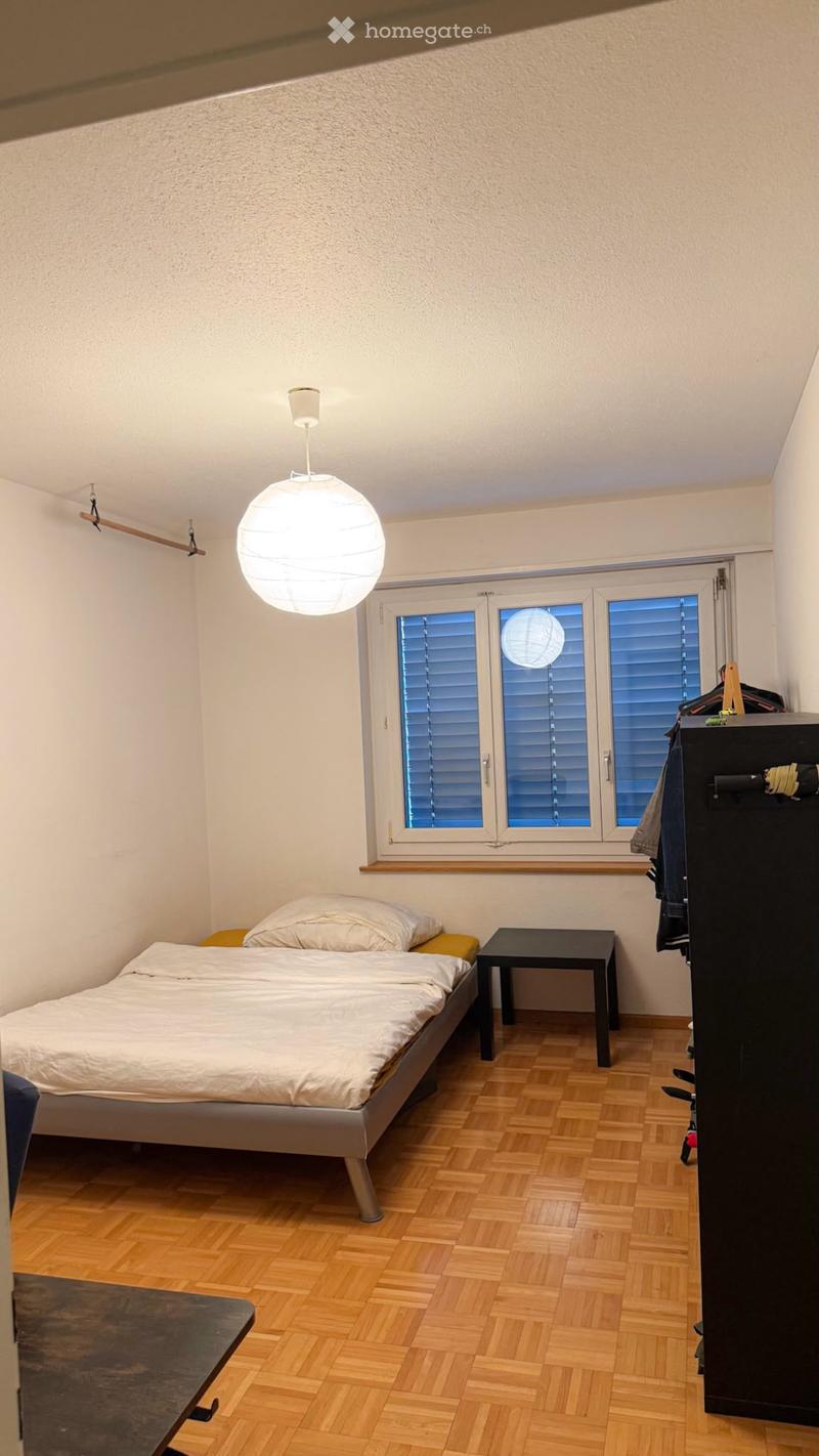 Zimmer in einer 5.5-Zimmer-Wohnung in Dübendorf zu vermieten (1)