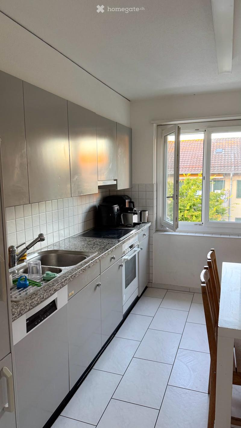 Zimmer in einer 5.5-Zimmer-Wohnung in Dübendorf zu vermieten (3)