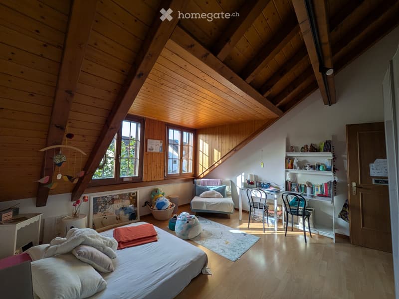 Grand appartement lumineux, vue et cheminée! (4)
